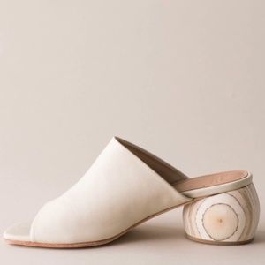 Huma Blanco Milla Mule 40